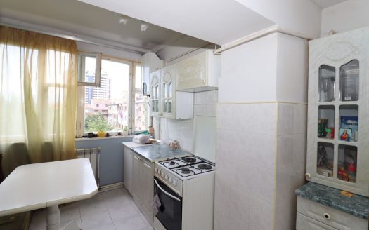 2 room apartment,Hrachya Kochar Street, 60 sq.m., stone building