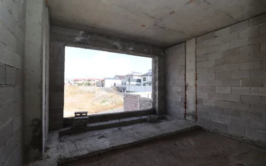 A spacious three-story house is for sale, G-1 district, 800 sq.m.