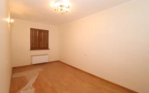 A 6-room duplex apartment is for sale, Davtashen 4th district, 10-11/11 floor