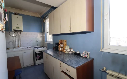 2 room apartment on Avet Avetisyan Street in Arabkir, 70 sq.m., 14/16 floor, cosmetic renovation