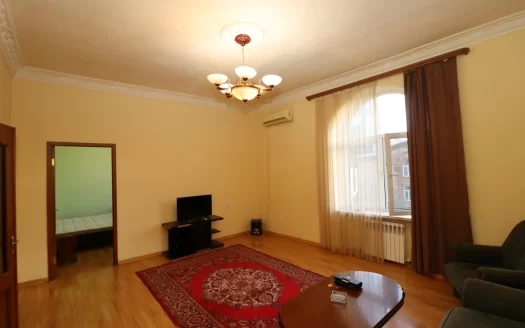 3 room apartment on Amiryan Street, 86 sq.m., high ceilings, major renovation, stone building