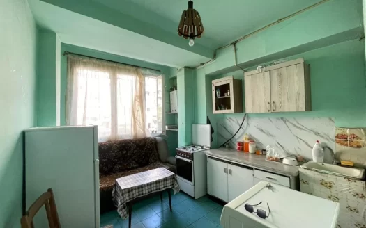 2 room apartment, Azatutyan 2nd lane in Kanaker-Zeytun, 42 sq.m., 3/9 floor