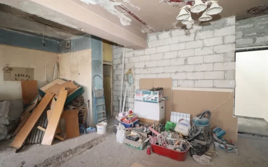 A 2 room apartment is for sale, Yeznik Koghbatsi street, 33 sq.m., 11/11 floor