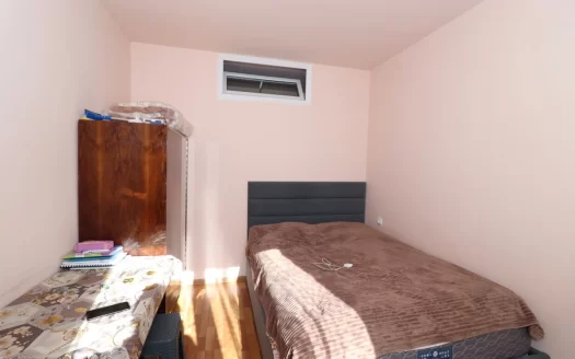 A 3 room apartment is for rent, Dro Street, 60 sq.m., cosmetic renovation