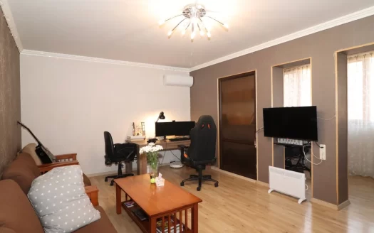 3 room apartment in Davtashen 1st district in Davtashen, 97 sq.m., cosmetic renovation