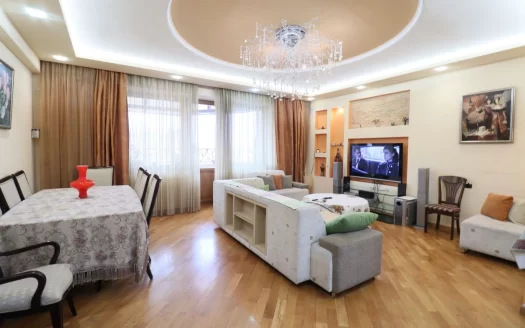 4 room apartment in a new building on Northern Avenue, 160 sq.m., 7/8 floor, major renovation