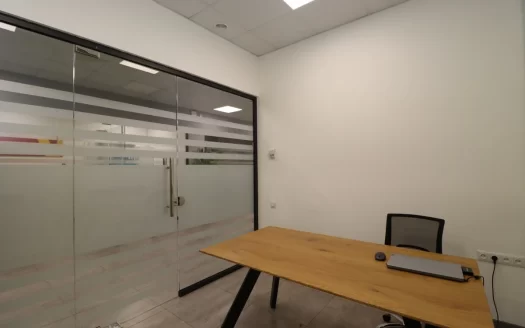 Office Space on Vazgen Sargsyan Street in the center, 13 sq.m.