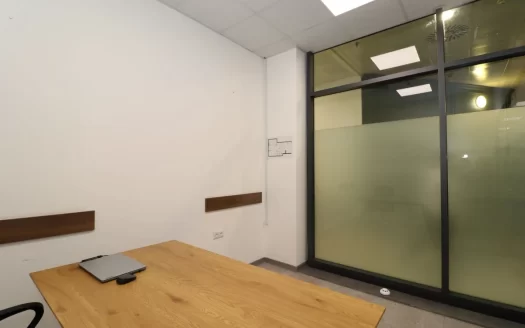 Office Space on Vazgen Sargsyan Street in the center, 13 sq.m.