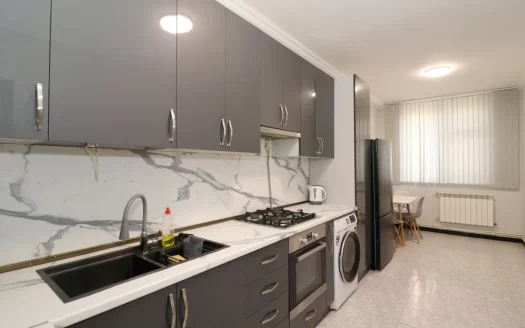 3 room apartment on Saryan Street in the center, 100 sq.m., 2/9 floor, cosmetic renovation