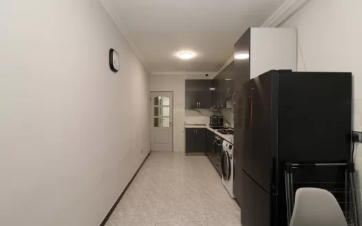 3 room apartment on Saryan Street in the center, 100 sq.m., 2/9 floor, cosmetic renovation