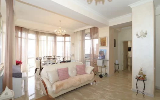 Spacious 3 room apartment in a new building on Tsitsernakaberd Highway in the center, 183 sq.m.