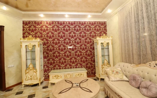 3 room apartment on Vardanants Street in the center, 100 sq.m., 3/5 floor, high ceilings