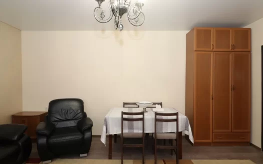 2 room apartment on Yervand Kochar Street in the center, 52 sq.m., 13/15 floor, high ceilings