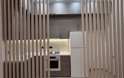 2 room apartment on Derenik Demirchyan Street in the center, 39 sq.m., 3/5 floor, high ceilings