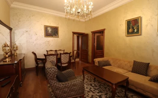 3 room apartment on Baghramyan Avenue in Arabkir, 76 sq.m., high ceilings, stone building