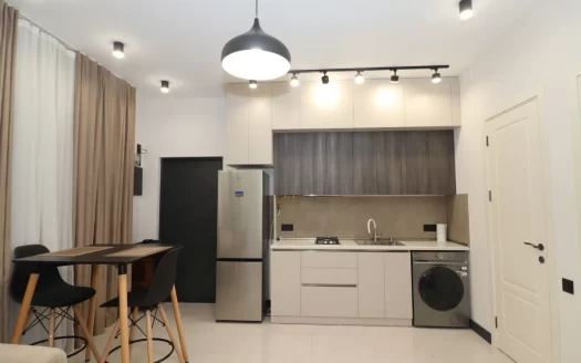 2 room apartment on Khorenatsi Street in the center, 50 sq.m., 2/2 floor, high ceilings