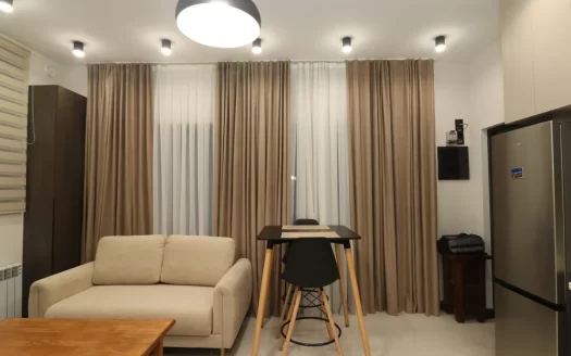 2 room apartment on Khorenatsi Street in the center, 50 sq.m., 2/2 floor, high ceilings