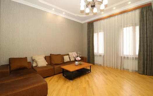 4 room apartment on Shirvanzade Street in Arabkir, 93 sq.m.,2/3 floor, 2 bathrooms