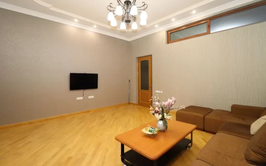 4 room apartment on Shirvanzade Street in Arabkir, 93 sq.m.,2/3 floor, 2 bathrooms