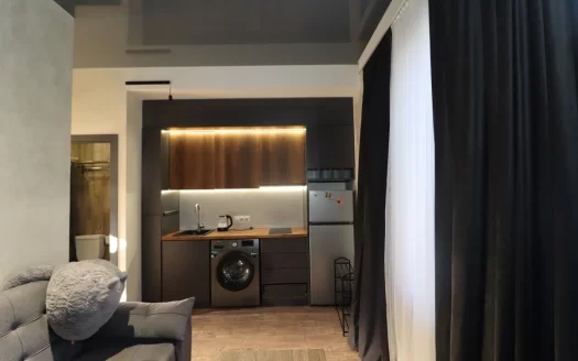 3 room apartment on Rubiniants Street Lane in Kanaker-Zeytun, 50 sq.m., 2/2 floor, high ceilings