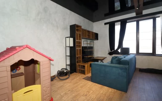 2 room apartment on Rubiniants Street Lane in Kanaker-Zeytun, 34 sq.m., 2/2 floor, high ceilings