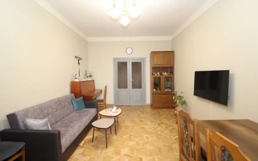 3 room apartment on Baghramyan Avenue in Arabkir, 78 sq.m., 3/5 floor, 2 bathrooms, high ceilings
