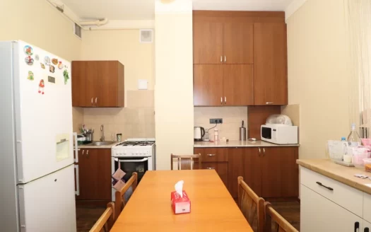 3 room apartment on Baghramyan Avenue in Arabkir, 78 sq.m., 3/5 floor, 2 bathrooms, high ceilings