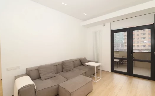 A 2 room apartment is for rent, Nikoghayos Tigranyan 1st lock, 60 sq.m., major renovation, 3/12 floor
