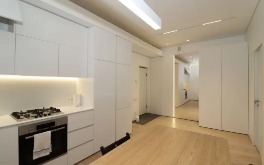 A 2 room apartment is for rent, Nikoghayos Tigranyan 1st lock, 60 sq.m., major renovation, 3/12 floor