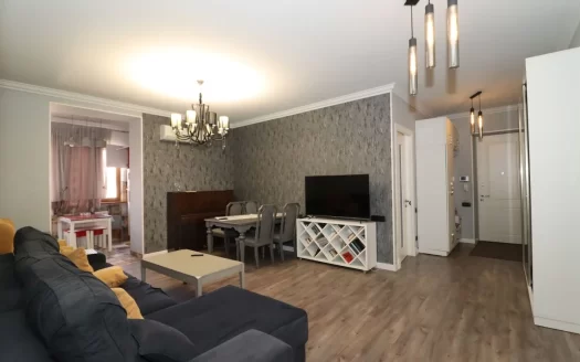 4 room apartment on Vardanants Street in the center, 96 sq.m., 2 bathrooms, high ceilings