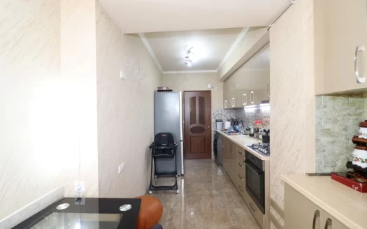 3 room apartment in Davtashen 3rd district in Davtashen, 90 sq.m., 12/16 floor, high ceilings