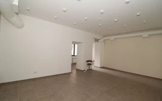 A commercial space is for rent, 210 sq.m., Amiryan street, major renovation