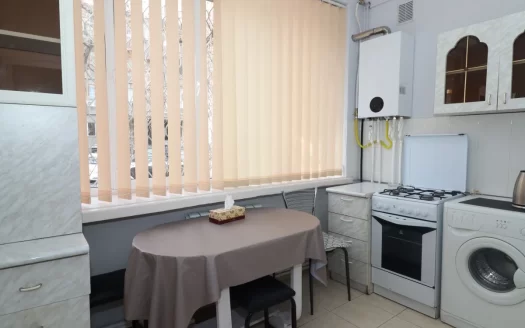 A 2 room apartment, Mashtots Avenue, 53 sq.m., 1/9 floor, major renovation