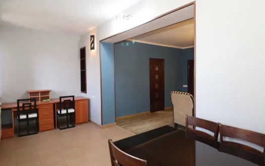 2 room apartment on Zakian Street in the center, 63 sq.m., 2/6 floor, stone building