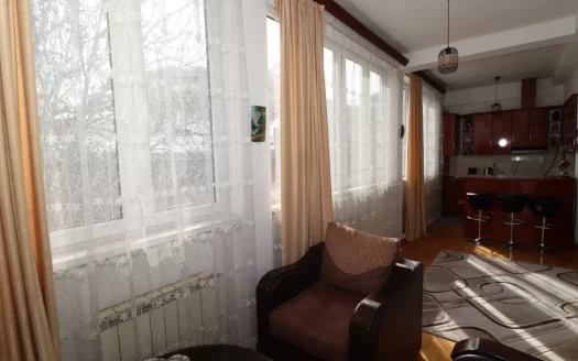2 room apartment on Mashtots Avenue in the center, 51 sq.m., high ceilings, stone building