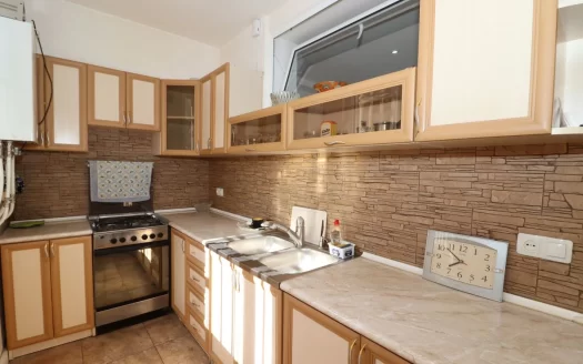 3 room apartment on Mashtots Avenue in the center, 70 sq.m., 2/9 floor