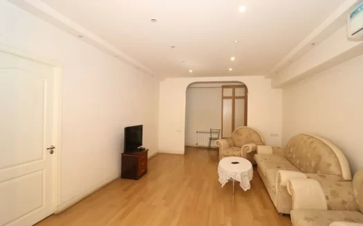 3 room apartment on Mashtots Avenue in the center, 70 sq.m., 2/9 floor