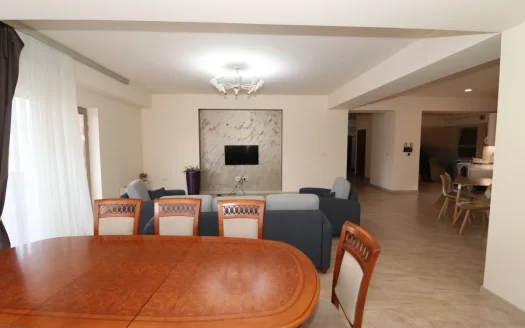 4 room apartment in a new building on Leo Street in the center, 140 sq.m., 11/20 floor, 2 bathrooms