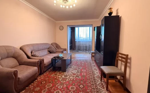 3 room apartment on Acharyan Street in Avan, 78 sq.m., high ceilings, stone building