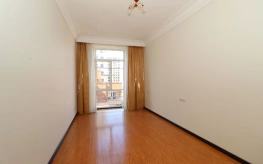 3 room apartment in a new building on Aram Street in the center, 120 sq.m., 10/16 floor, 2 bathrooms