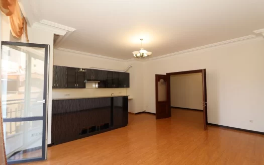 3 room apartment in a new building on Aram Street in the center, 120 sq.m., 10/16 floor, 2 bathrooms
